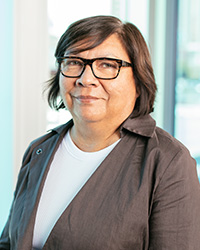 Wilma Jacknife, commissaire