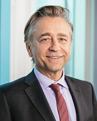George Vegh, vice-président